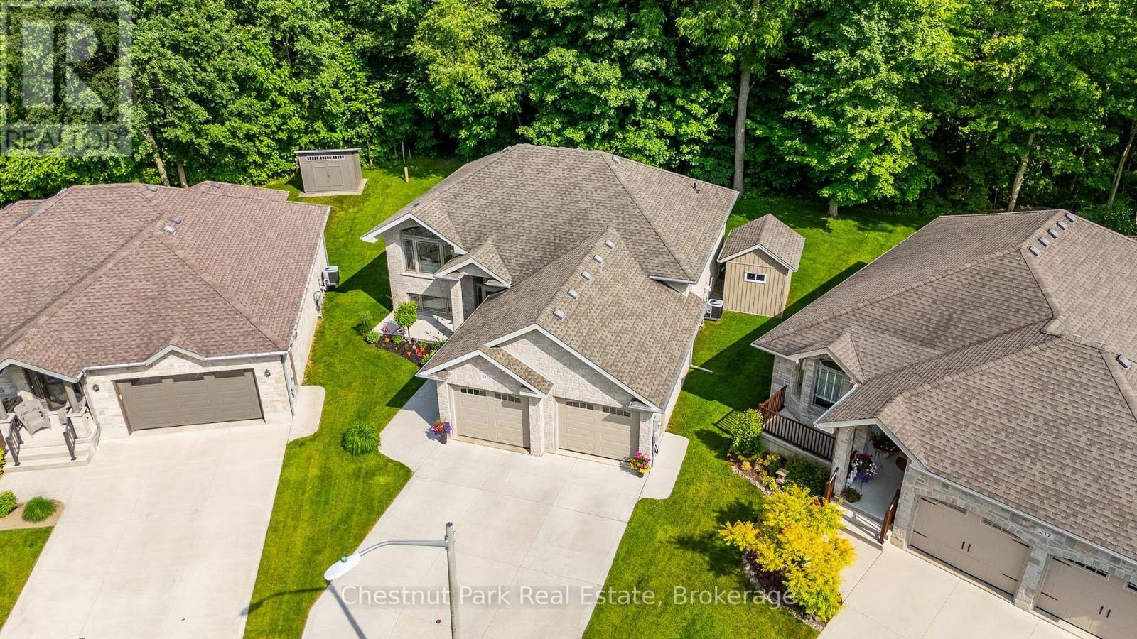 207 2Nd Street W, Owen Sound, ON - Outdoor