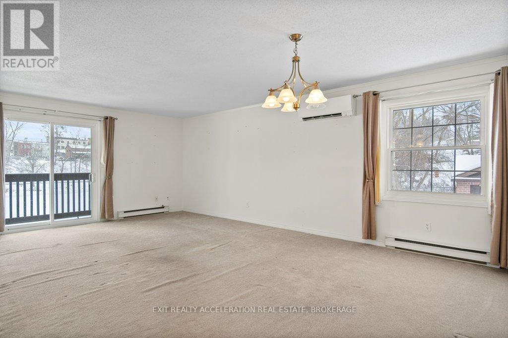 204 - 11 Centre Street, Greater Napanee (Greater Napanee), ON - Indoor Photo Showing Other Room