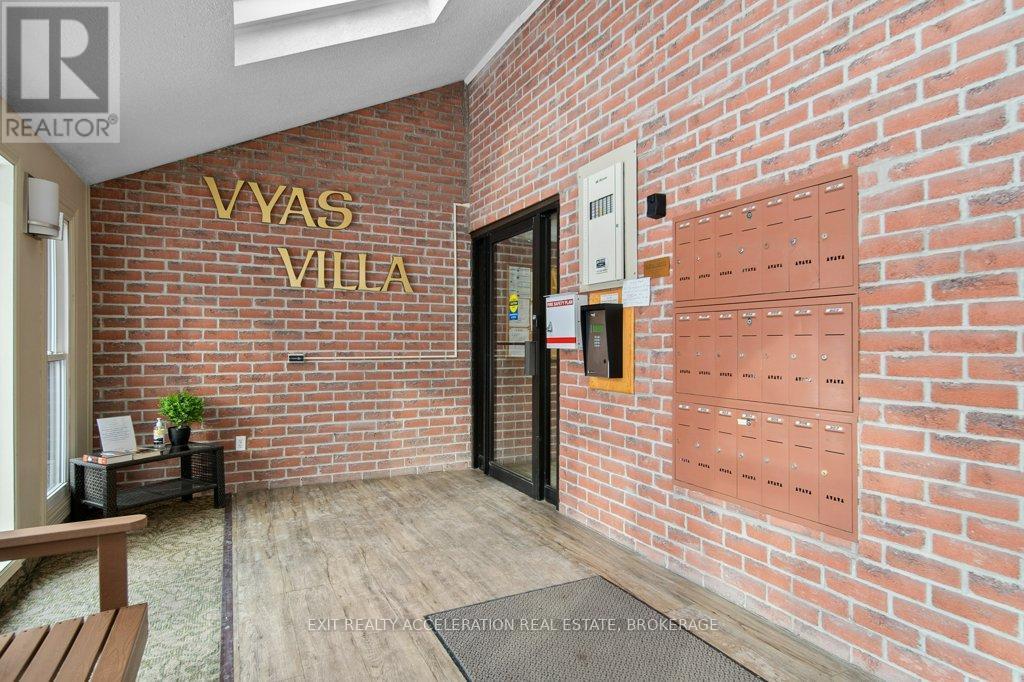 204 - 11 Centre Street, Greater Napanee (Greater Napanee), ON - Outdoor With Exterior