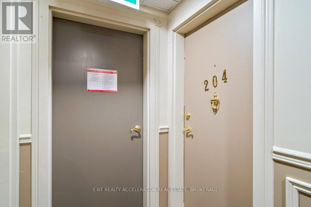 204 - 11 Centre Street, Greater Napanee (Greater Napanee), ON - Indoor Photo Showing Other Room