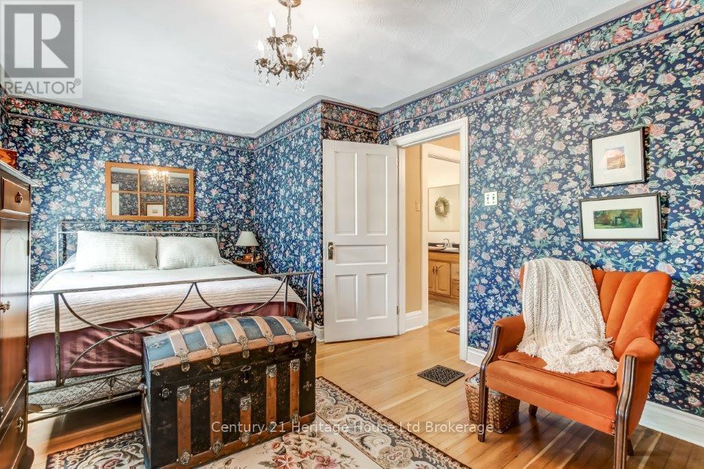 230 Graham Street, Woodstock (Woodstock - North), ON - Indoor Photo Showing Bedroom