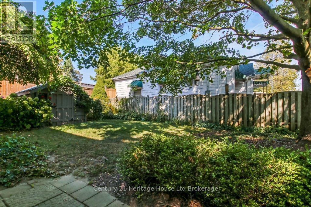 230 Graham Street, Woodstock (Woodstock - North), ON - Outdoor