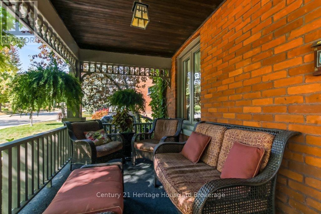 230 Graham Street, Woodstock (Woodstock - North), ON - Outdoor With Deck Patio Veranda With Exterior