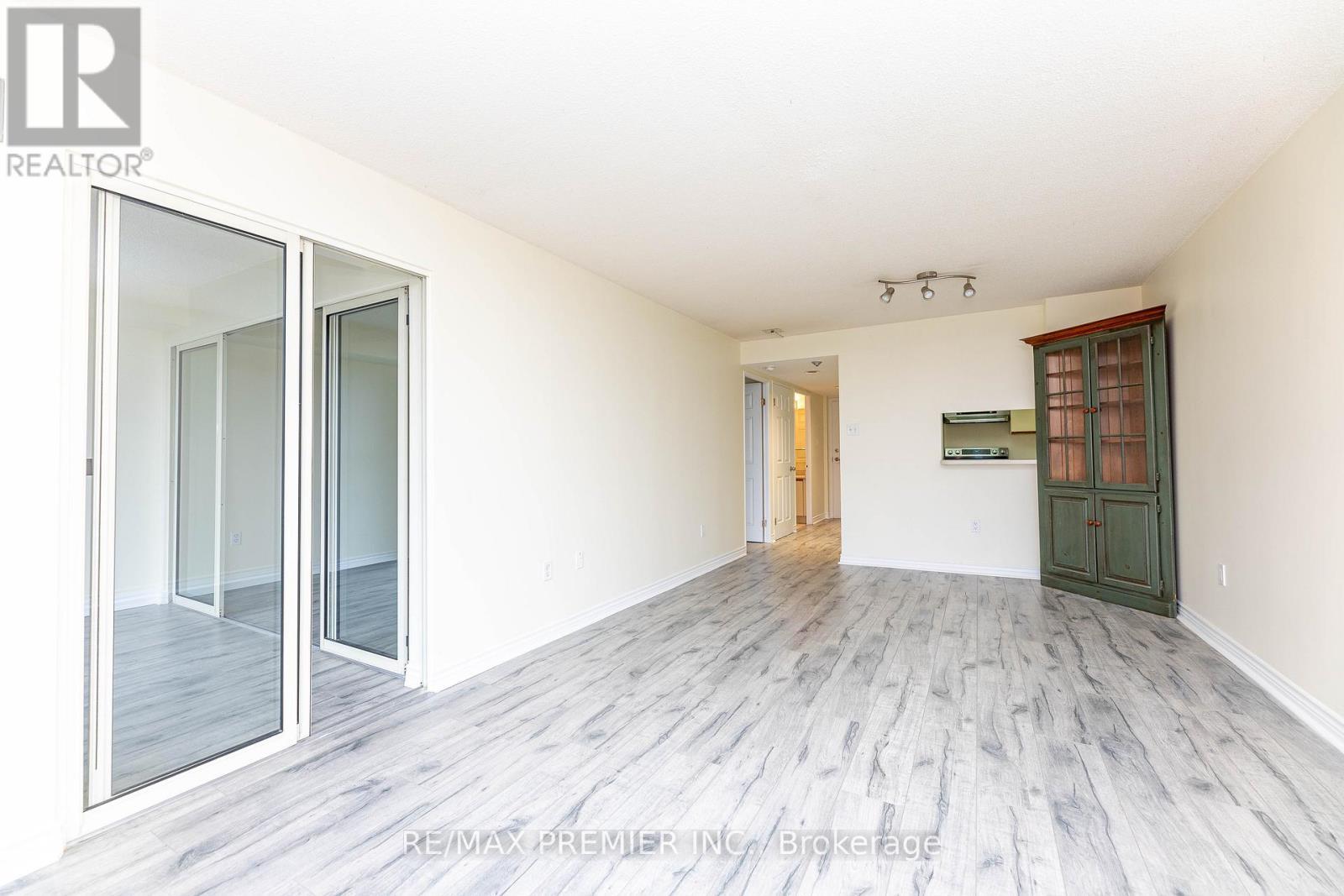 907 - 600 Rexdale Boulevard, Toronto, ON - Indoor Photo Showing Other Room