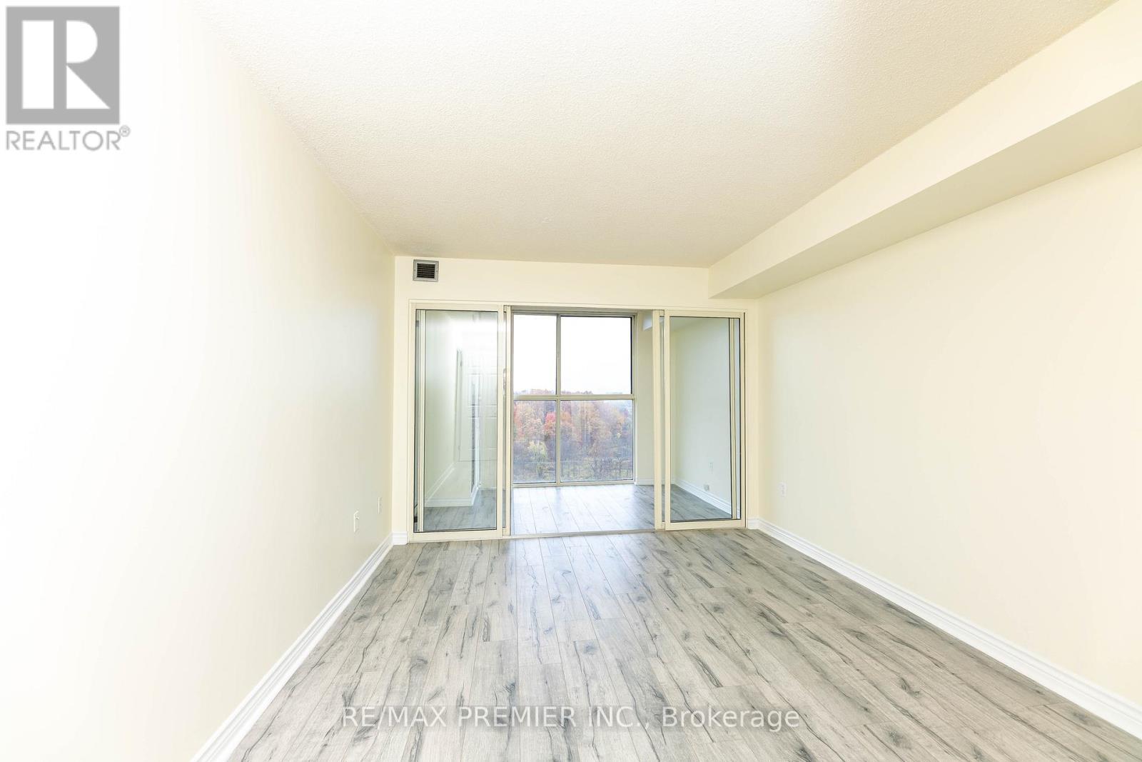 907 - 600 Rexdale Boulevard, Toronto, ON - Indoor Photo Showing Other Room