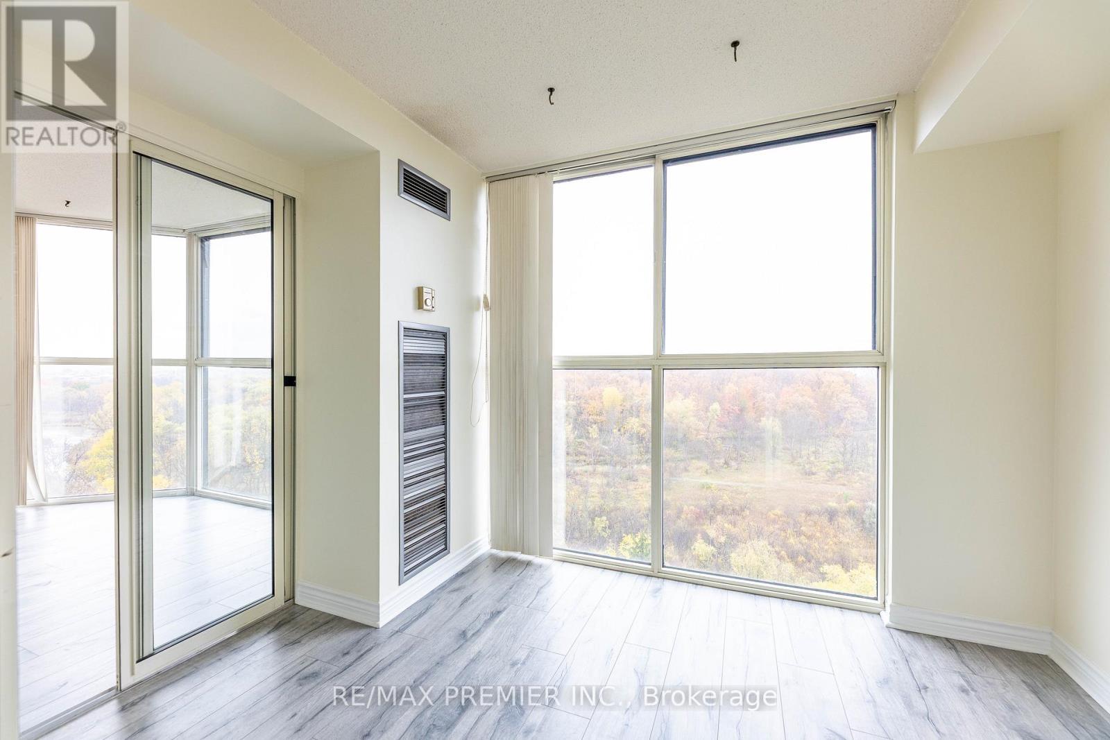 907 - 600 Rexdale Boulevard, Toronto, ON - Indoor Photo Showing Other Room