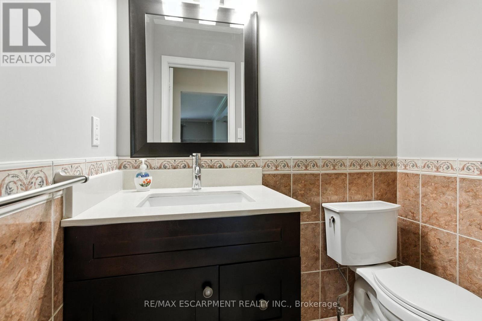 1624 Gallant Drive, Mississauga, ON - Indoor Photo Showing Bathroom