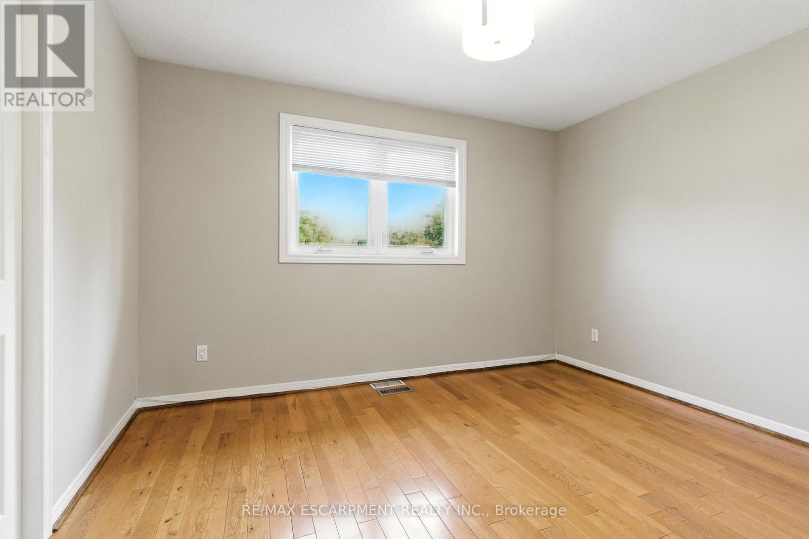 1624 Gallant Drive, Mississauga, ON - Indoor Photo Showing Other Room