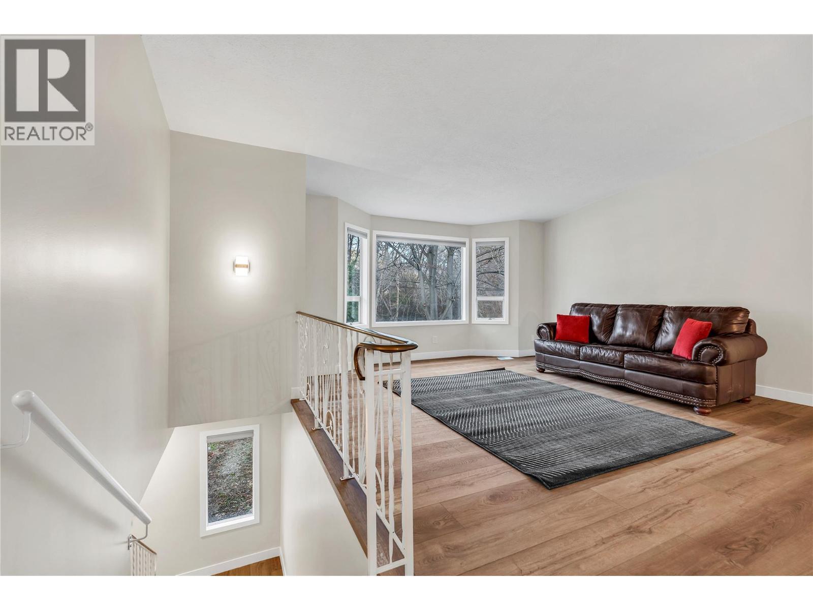 7111 Peach Orchard Road, Summerland, BC - Indoor