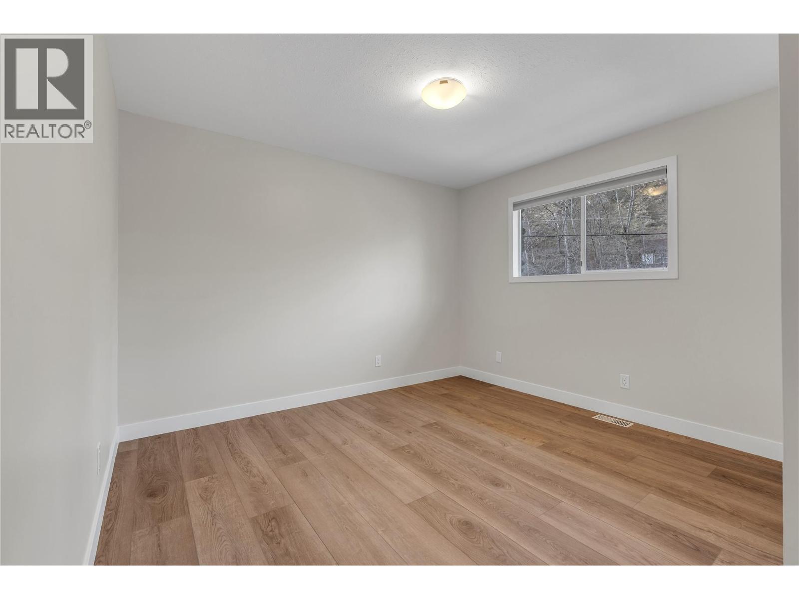 7111 Peach Orchard Road, Summerland, BC - Indoor Photo Showing Other Room