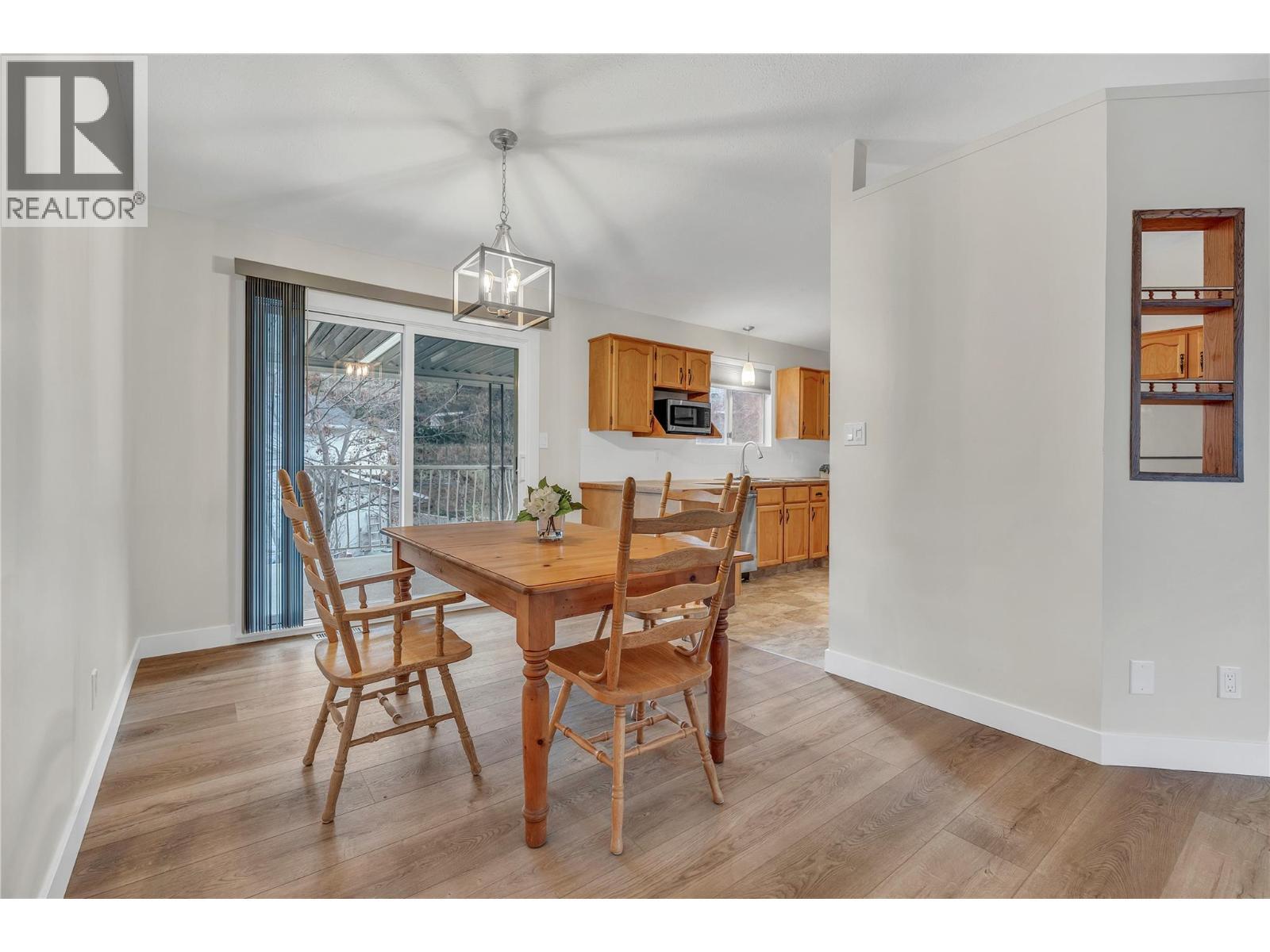 7111 Peach Orchard Road, Summerland, BC - Indoor Photo Showing Dining Room