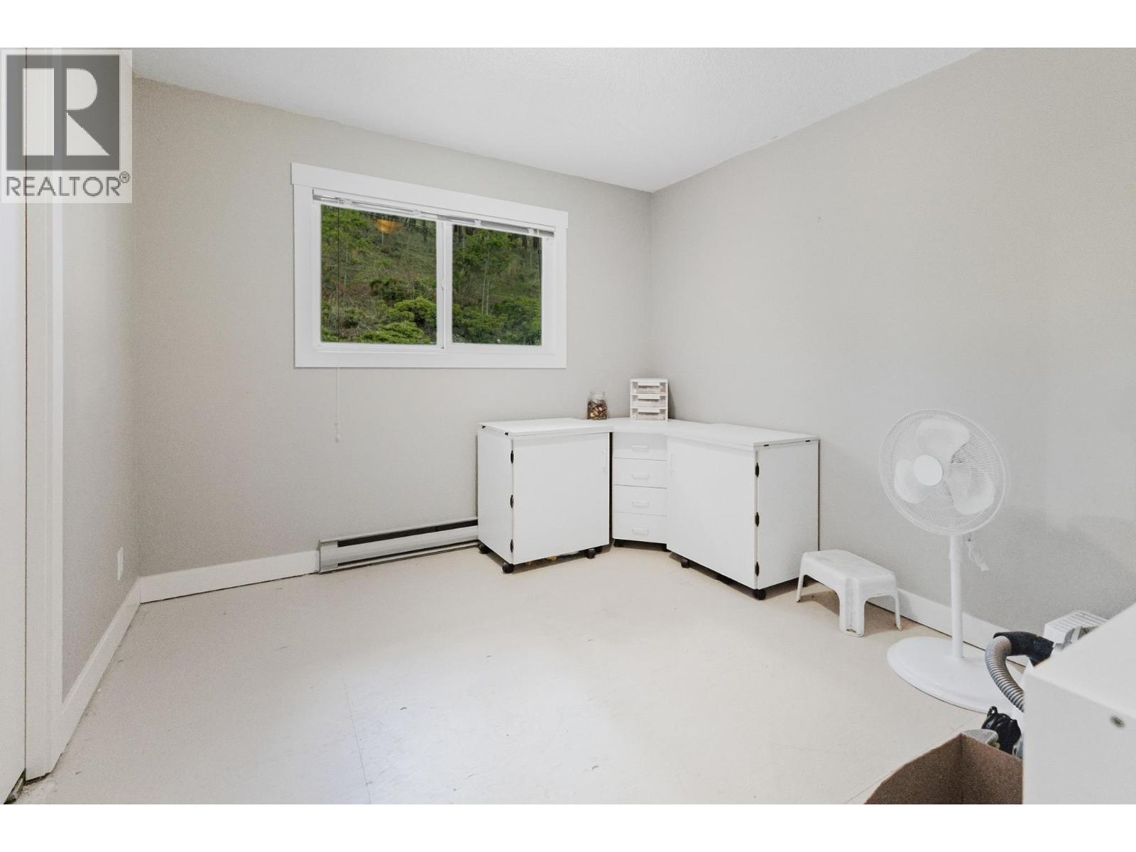 bedroom 2 - carpet was taken out - 2126 Verde Vista Road, Kelowna, BC - Indoor
