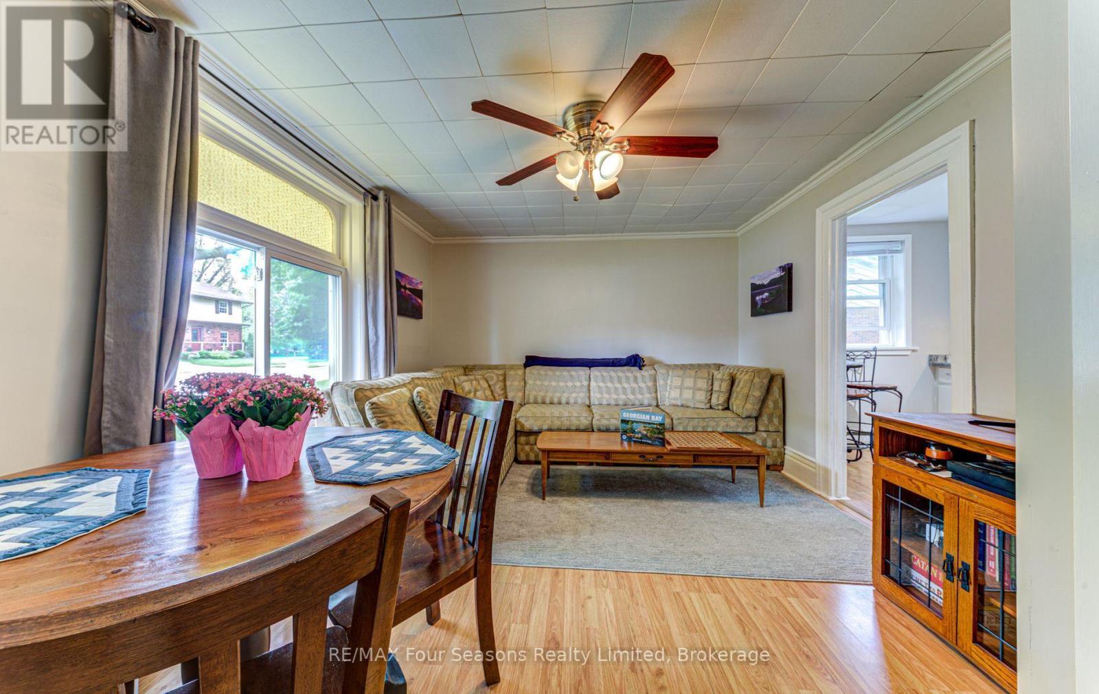 393 Second Street, Collingwood, ON - Indoor Photo Showing Dining Room