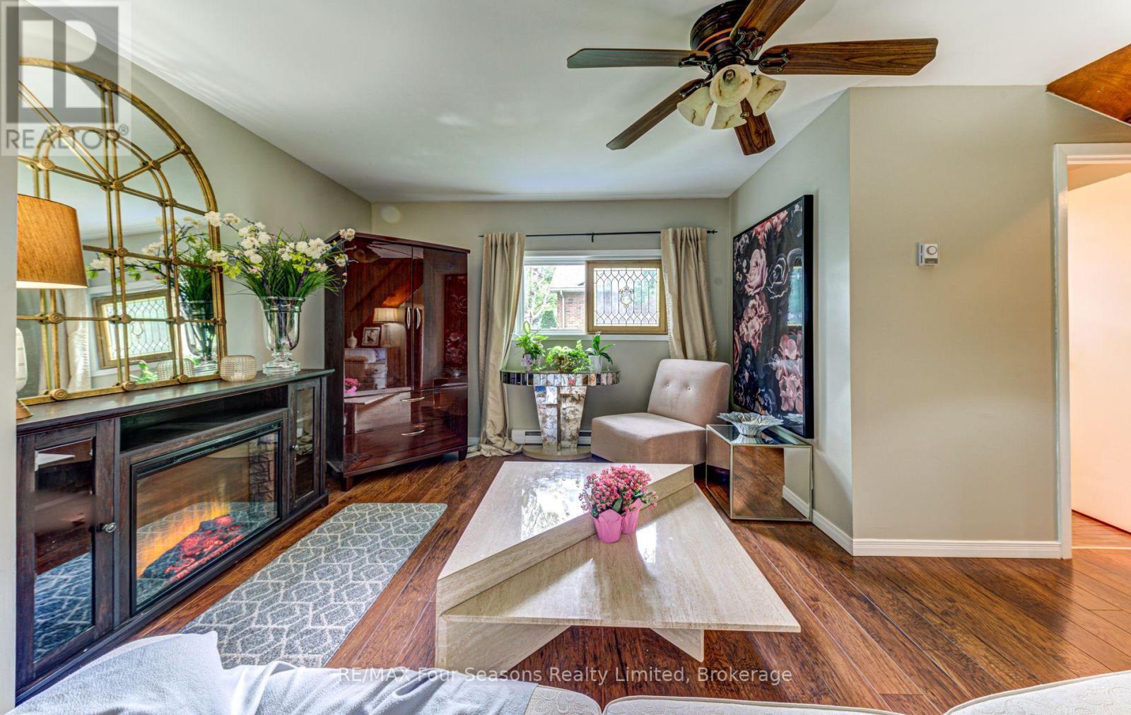 393 Second Street, Collingwood, ON - Indoor Photo Showing Living Room With Fireplace