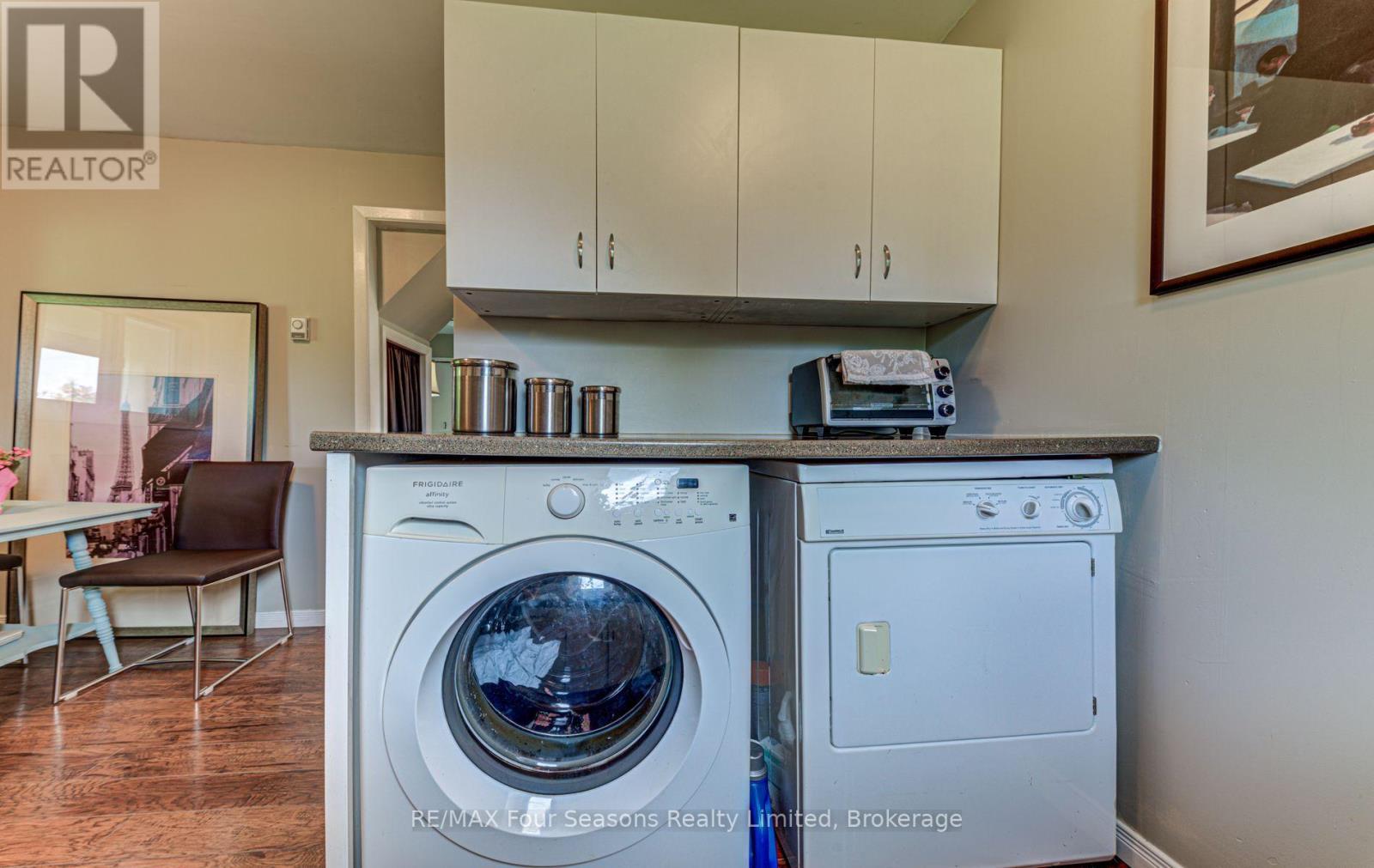 393 Second Street, Collingwood, ON - Indoor Photo Showing Laundry Room