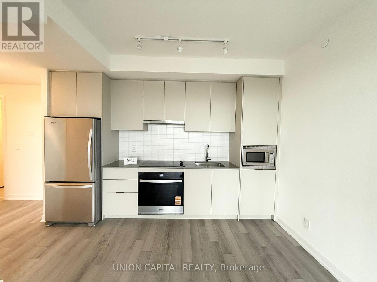 1203 - 3071 Trafalgar Road, Oakville, ON - Indoor Photo Showing Kitchen