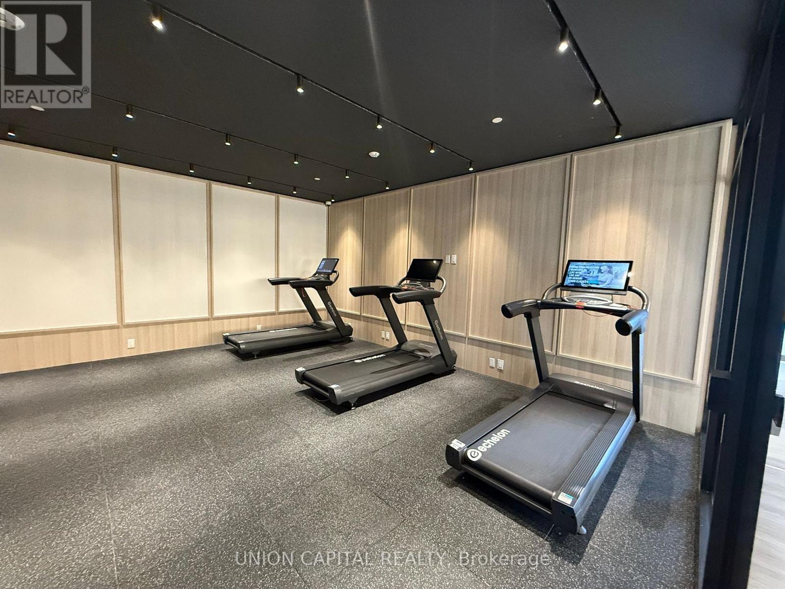1203 - 3071 Trafalgar Road, Oakville, ON - Indoor Photo Showing Gym Room