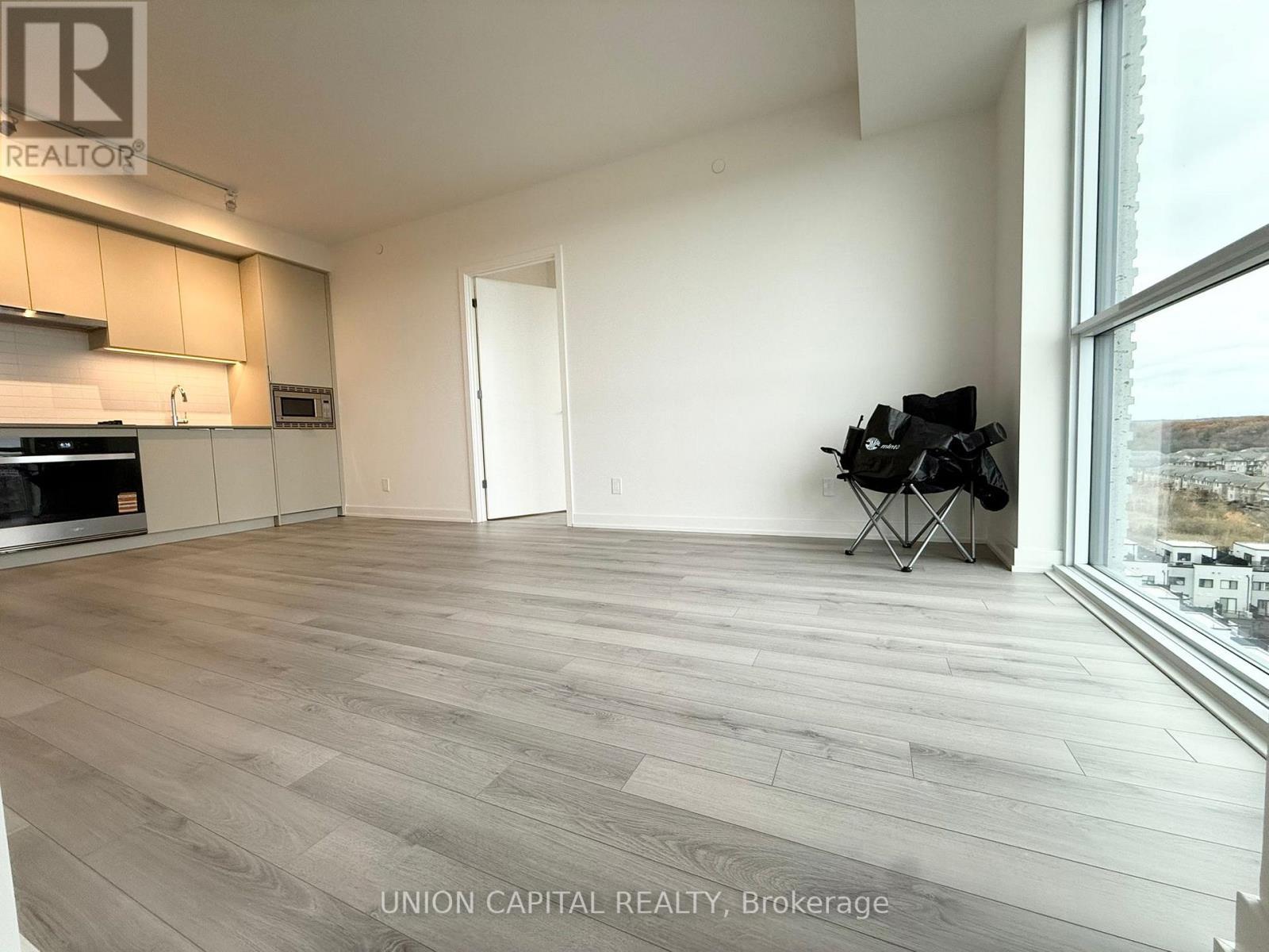 1203 - 3071 Trafalgar Road, Oakville, ON - Indoor Photo Showing Kitchen