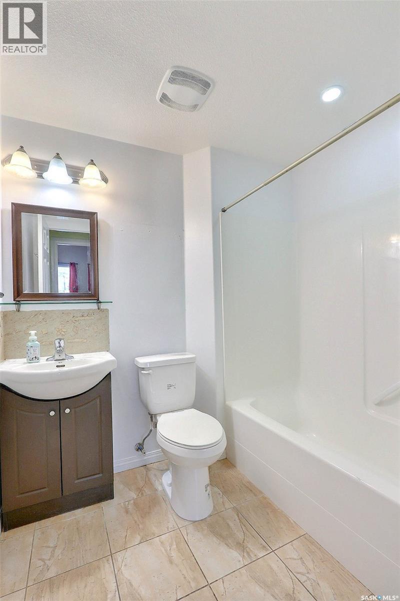 201 220 Mccallum Avenue, Birch Hills, SK - Indoor Photo Showing Bathroom