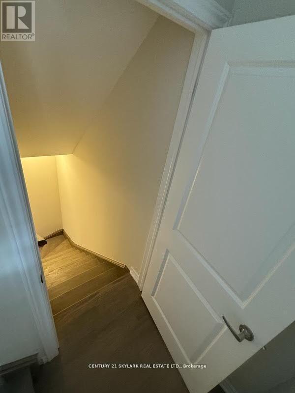 6 Wagon Lane N, Barrie, ON - Indoor Photo Showing Other Room