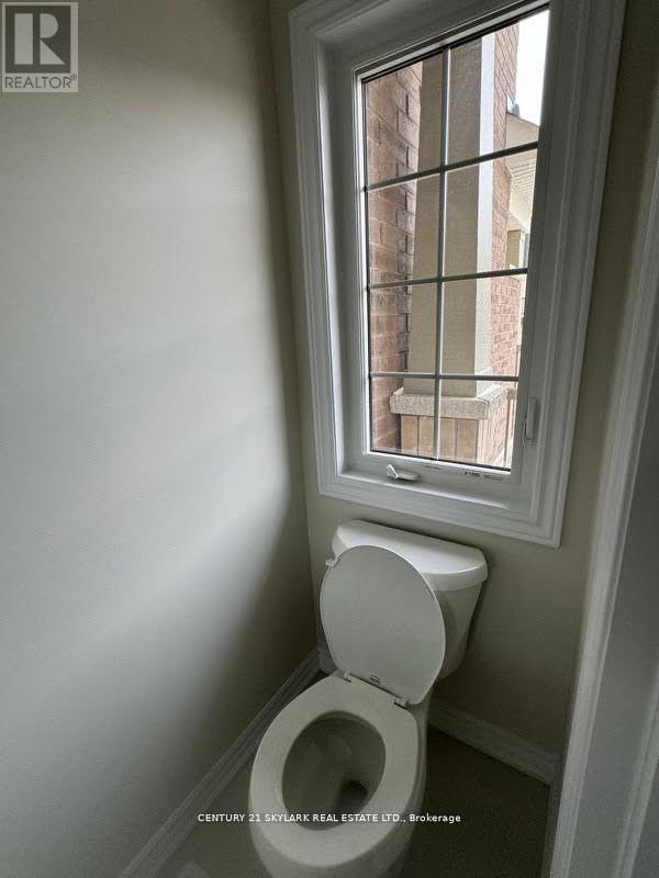 6 Wagon Lane N, Barrie, ON - Indoor