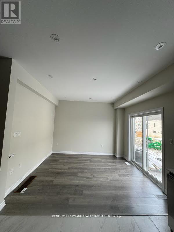 6 Wagon Lane N, Barrie, ON - Indoor Photo Showing Other Room