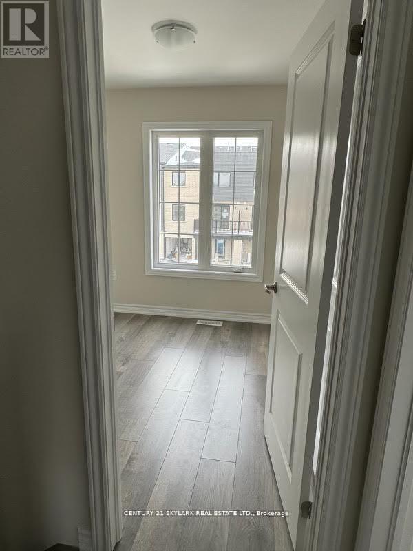 6 Wagon Lane N, Barrie, ON - Indoor Photo Showing Other Room