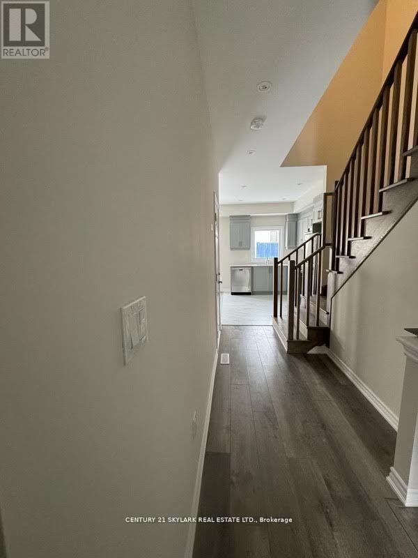 6 Wagon Lane N, Barrie, ON - Indoor Photo Showing Other Room