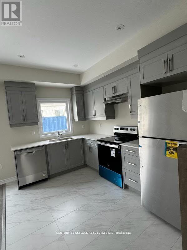 6 Wagon Lane N, Barrie, ON - Indoor Photo Showing Kitchen