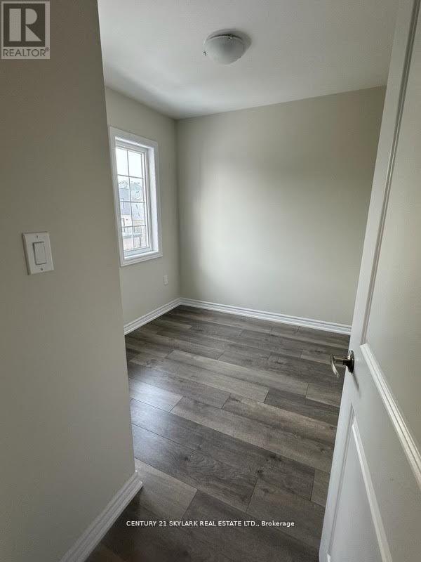 6 Wagon Lane N, Barrie, ON - Indoor Photo Showing Other Room