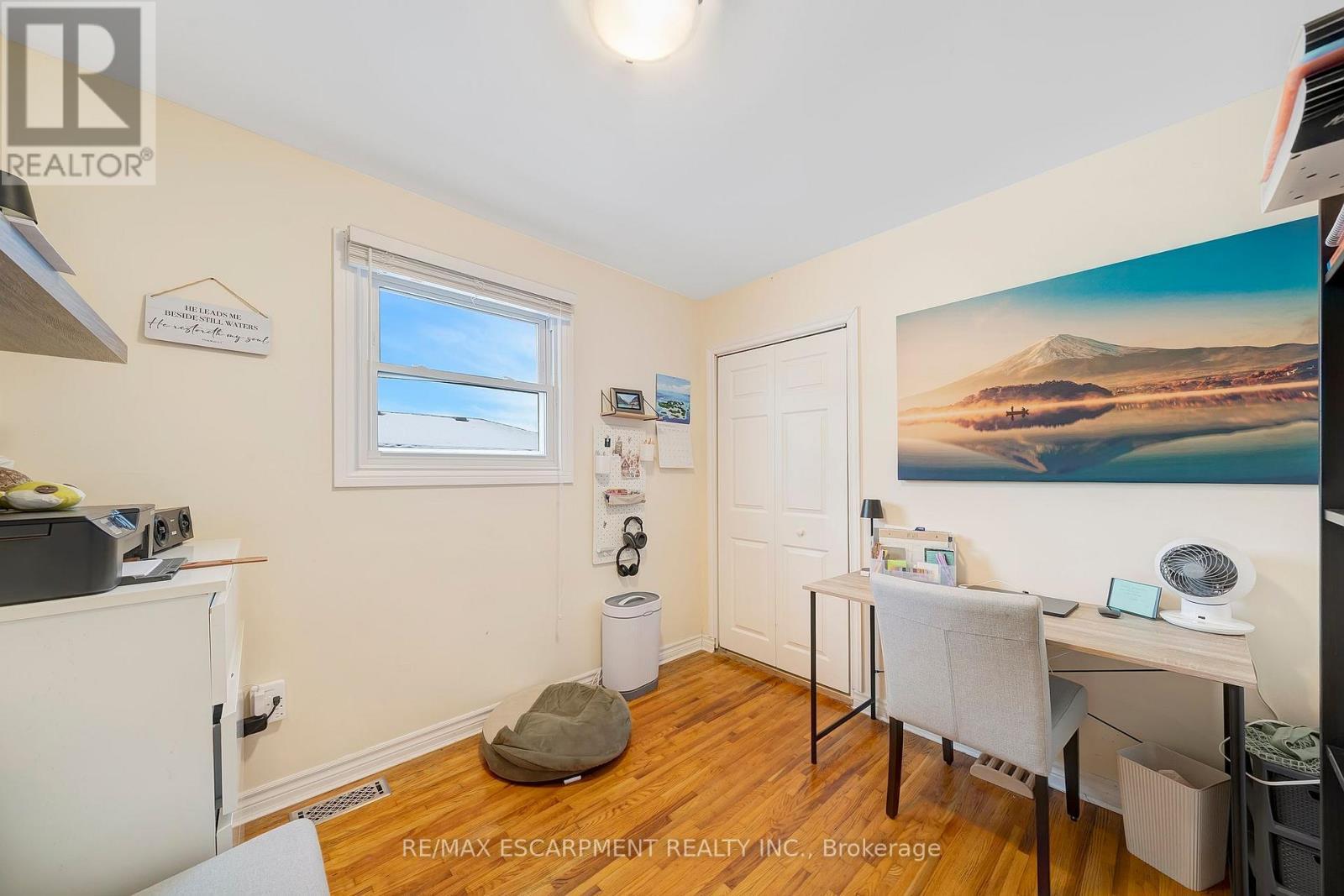 31 Raleigh Street, Hamilton, ON - Indoor Photo Showing Other Room