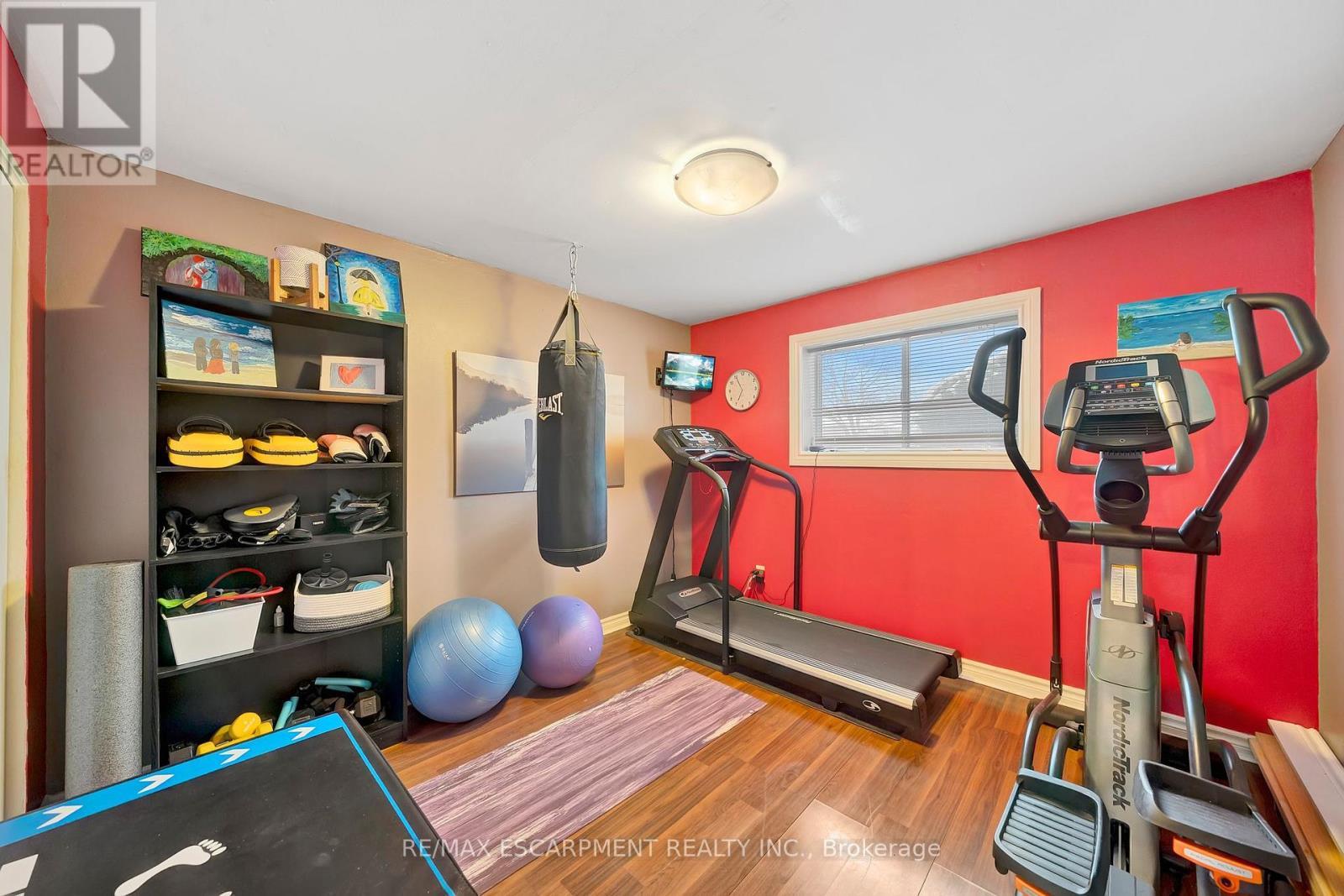 31 Raleigh Street, Hamilton, ON - Indoor Photo Showing Gym Room