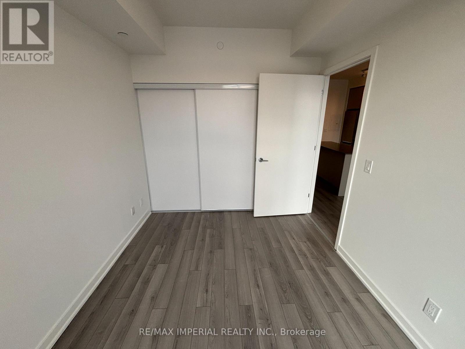 bed room closet - 706 - 3071 Trafalgar Road, Oakville, ON - Indoor Photo Showing Other Room