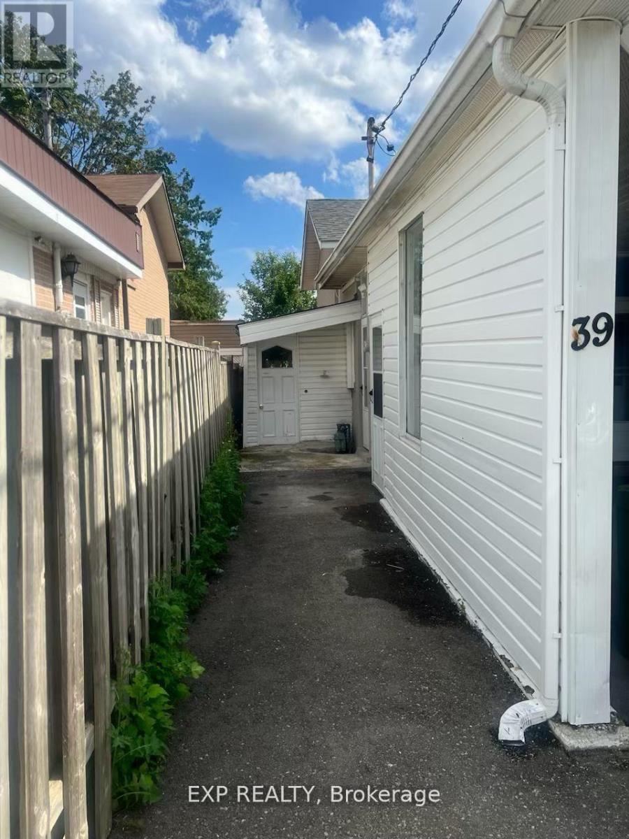 Lower - 39 Frankton Crescent, Toronto, ON - Outdoor With Exterior