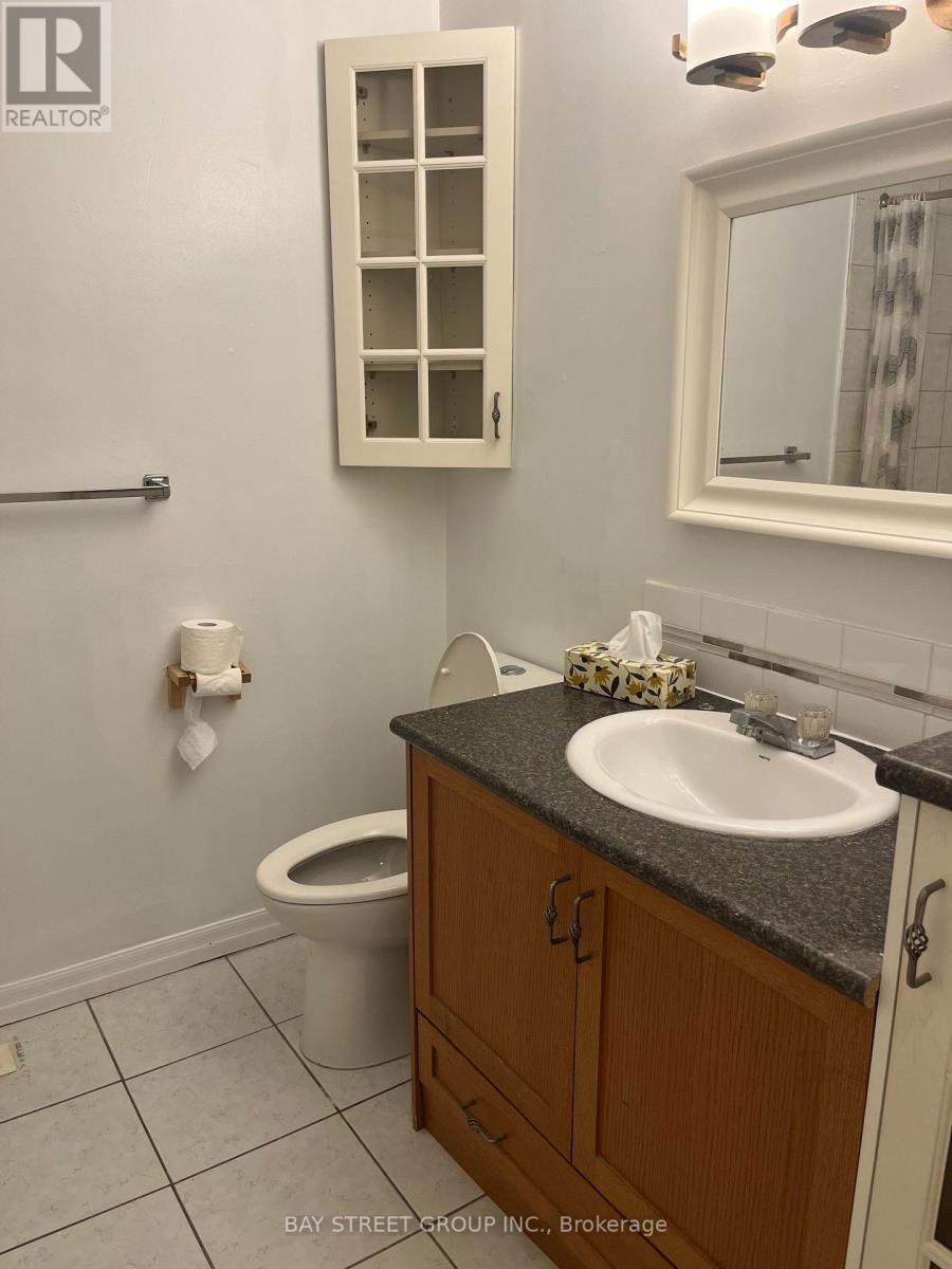 3420 Galena Crescent N, Mississauga, ON - Indoor Photo Showing Bathroom