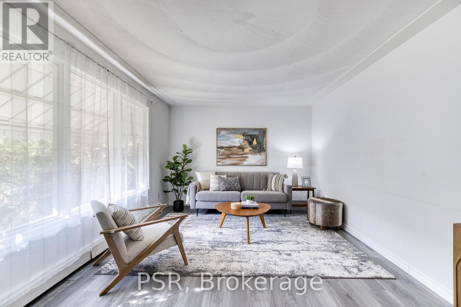 #Main - 80 Westwood Drive, Kitchener, ON - Indoor Photo Showing Living Room