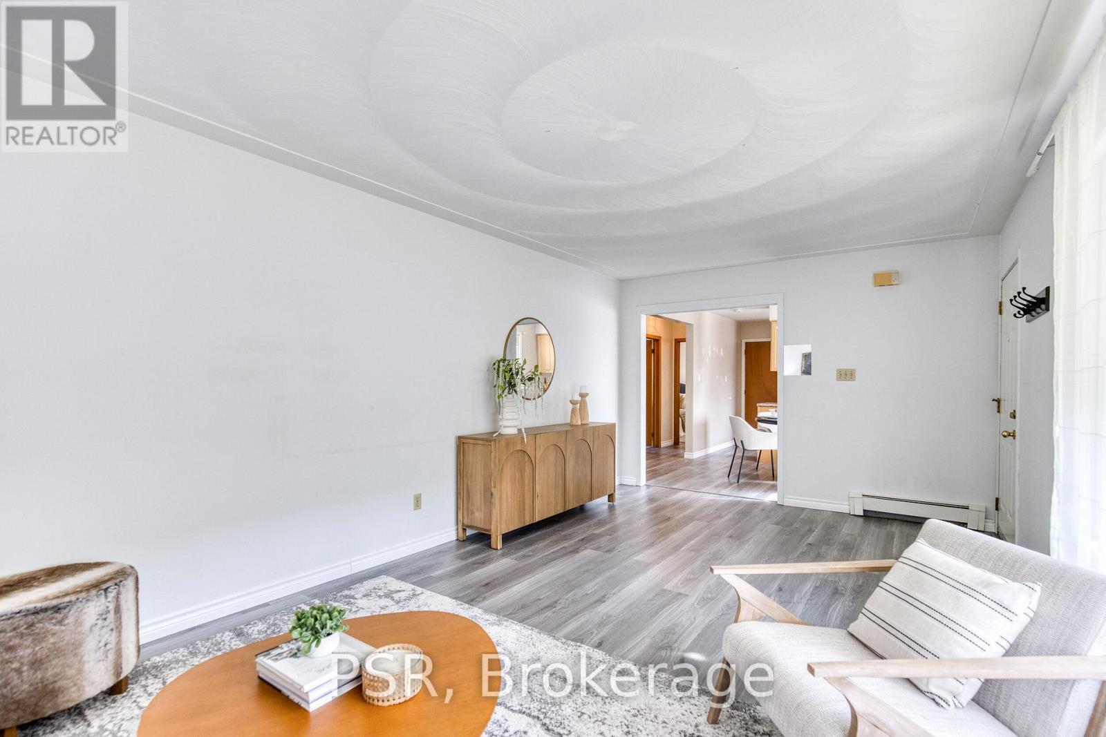 #Main - 80 Westwood Drive, Kitchener, ON - Indoor Photo Showing Living Room