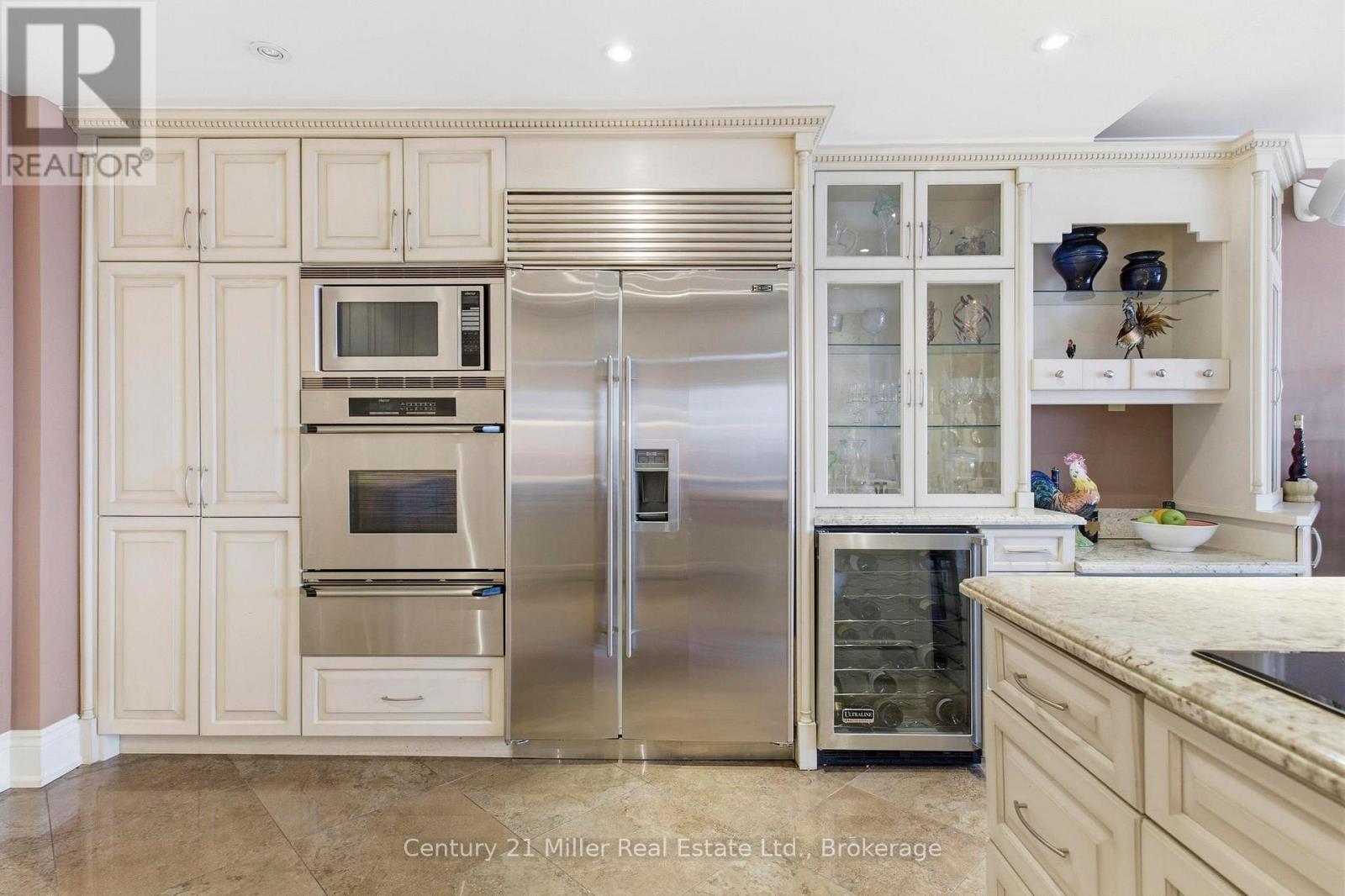 3606 - 2045 Lake Shore Boulevard W, Toronto (Mimico), ON - Indoor Photo Showing Kitchen