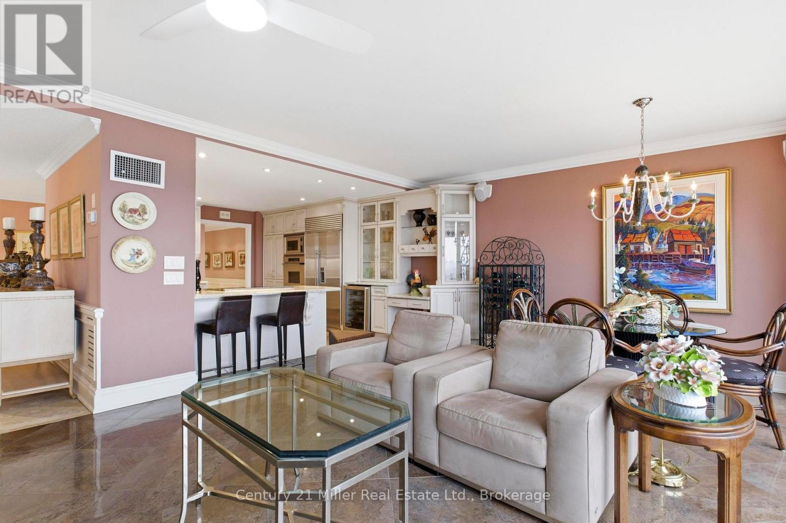 3606 - 2045 Lake Shore Boulevard W, Toronto (Mimico), ON - Indoor Photo Showing Living Room