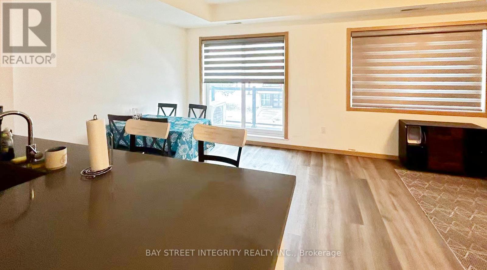 200 Chester Le Boulevard, Toronto, ON - Indoor Photo Showing Dining Room