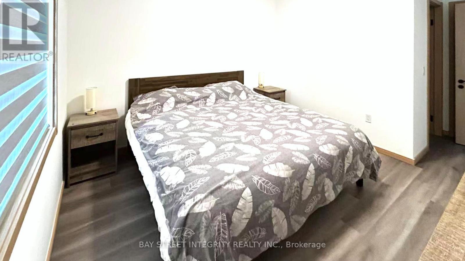 200 Chester Le Boulevard, Toronto, ON - Indoor Photo Showing Bedroom