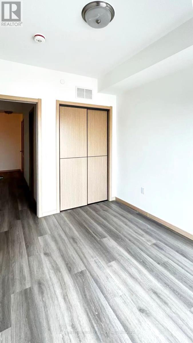 200 Chester Le Boulevard, Toronto, ON - Indoor Photo Showing Other Room