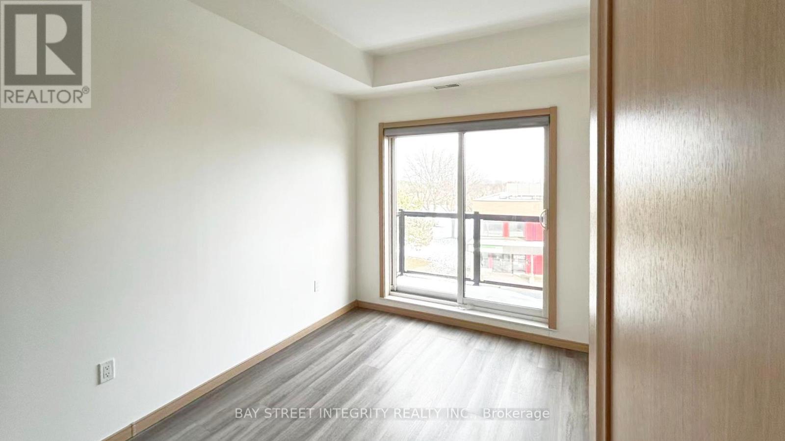 200 Chester Le Boulevard, Toronto, ON - Indoor Photo Showing Other Room