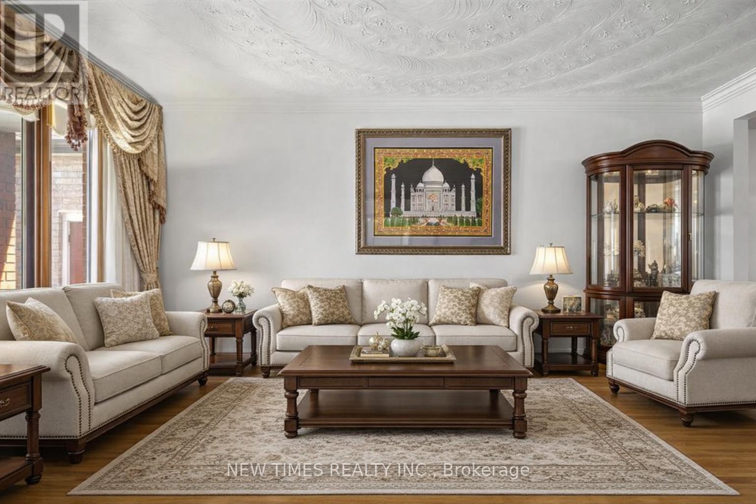 19 Coverdale Crescent, Toronto, ON - Indoor Photo Showing Living Room