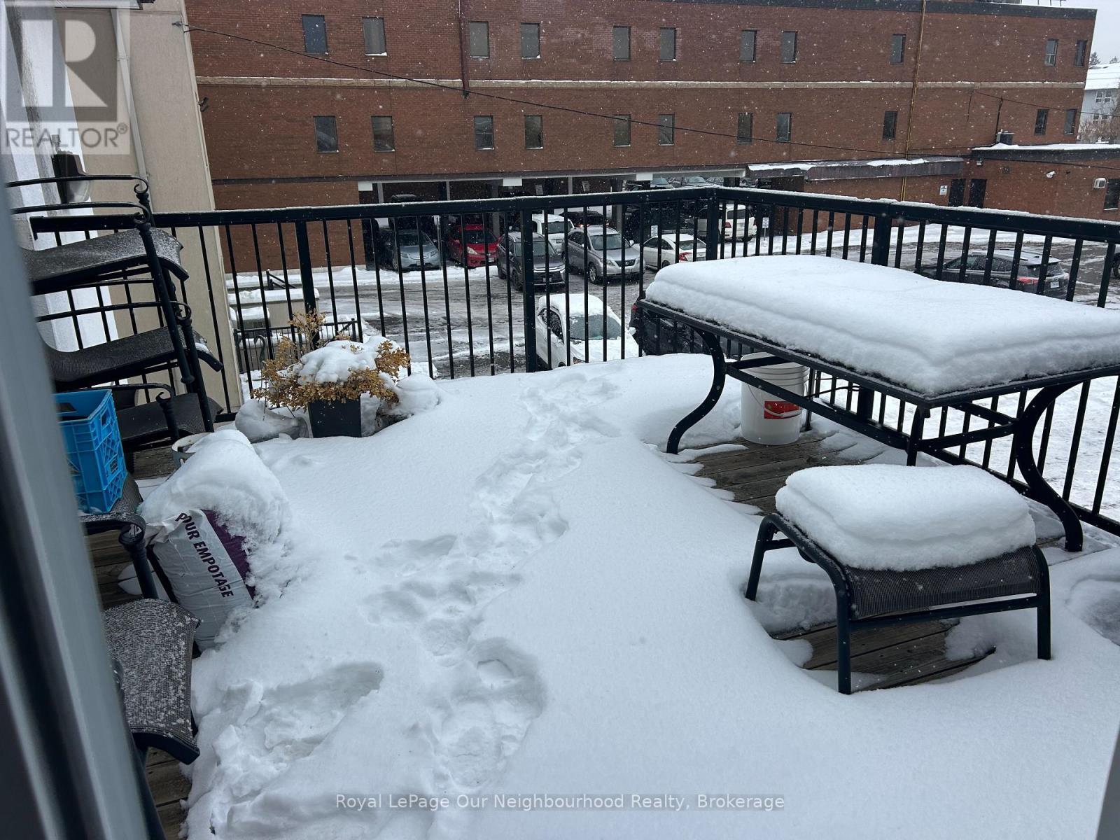 282 King Street W, Oshawa, ON - Outdoor