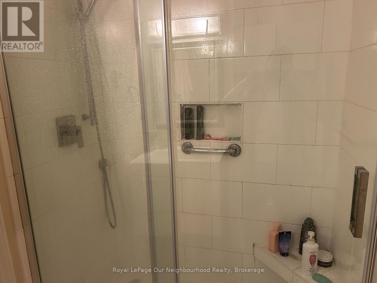 282 King Street W, Oshawa, ON - Indoor Photo Showing Bathroom