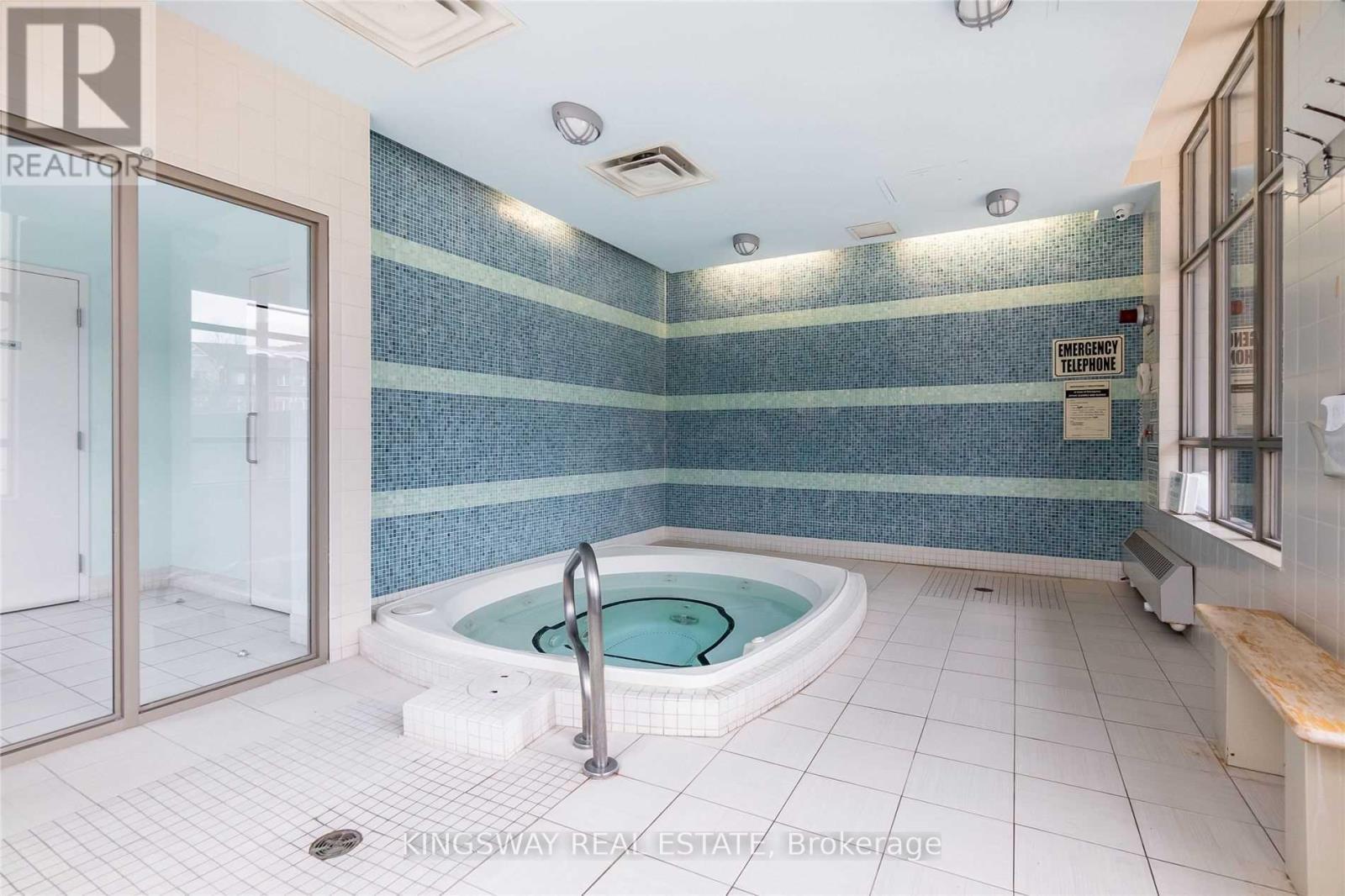 804 - 2391 Central Park Drive, Oakville, ON - Indoor Photo Showing Other Room