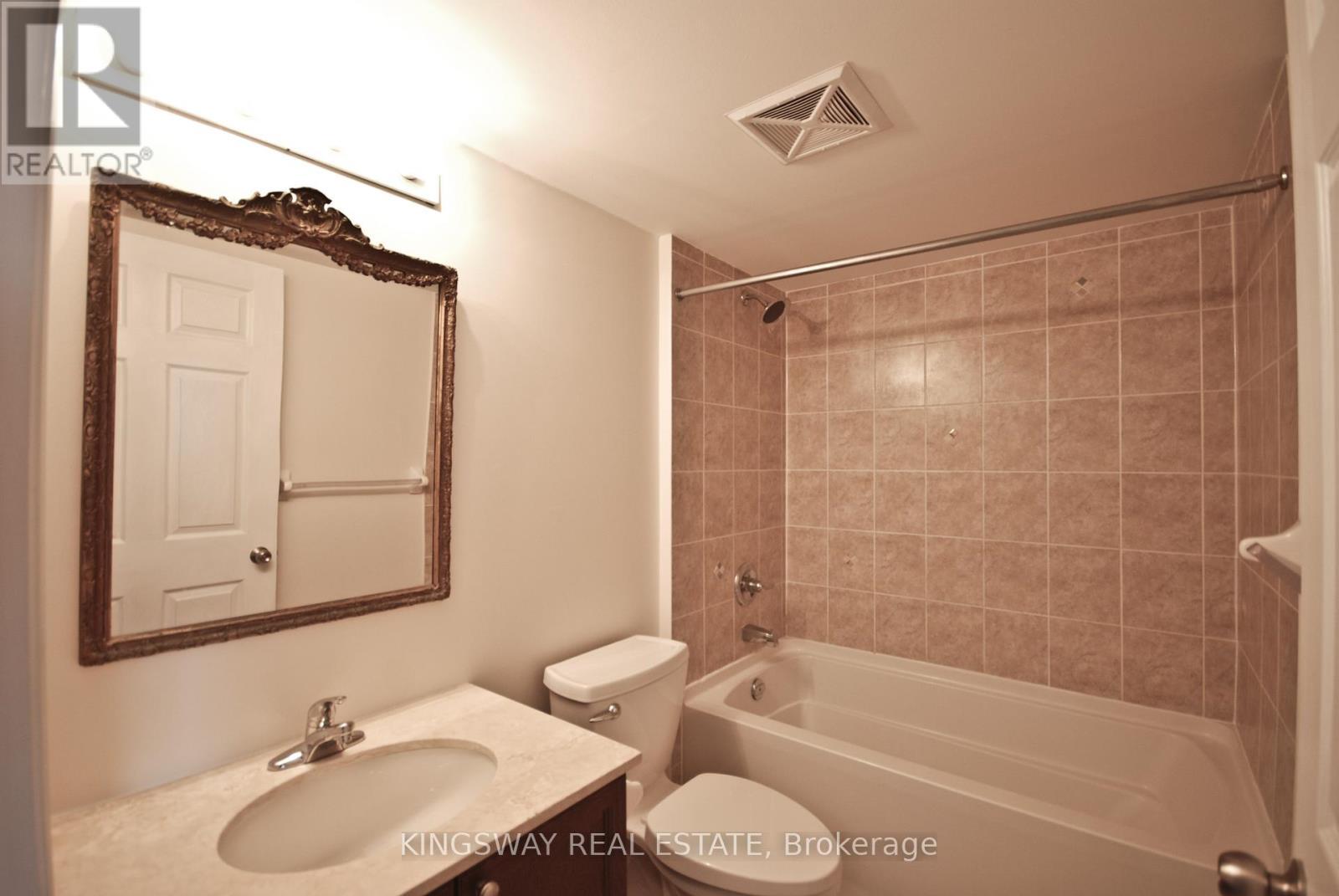 804 - 2391 Central Park Drive, Oakville, ON - Indoor Photo Showing Bathroom