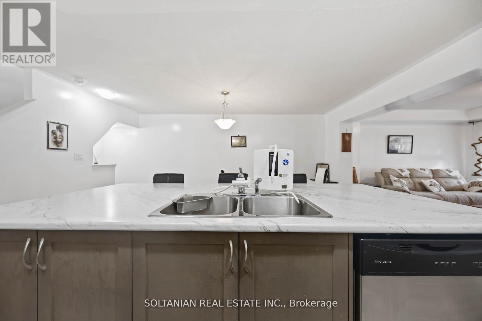 1103 Silk Street, Pickering, ON - Indoor Photo Showing Kitchen With Double Sink