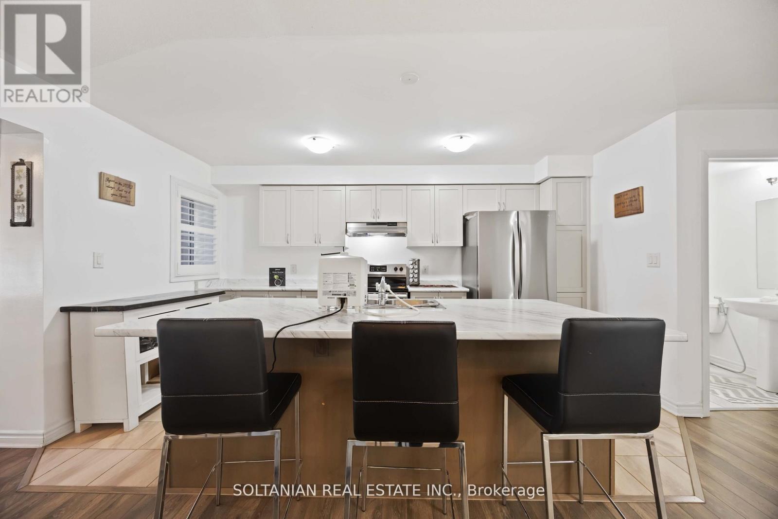 1103 Silk Street, Pickering, ON - Indoor Photo Showing Kitchen With Stainless Steel Kitchen With Upgraded Kitchen